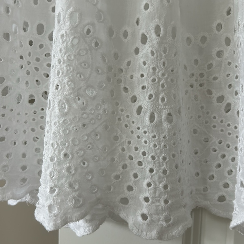 Scandal Italy Off-the-Shoulder Buttercup Eyelet Lace Blouse w Scalloped Hem - Picture 14 of 15